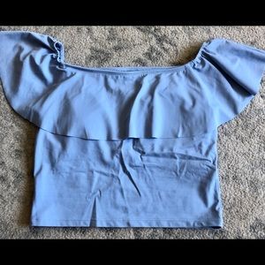 Kortni Jeane Ruffled Around Top size S